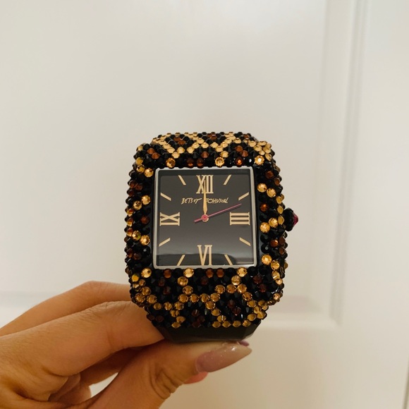Betsey Johnson watch - Picture 4 of 6